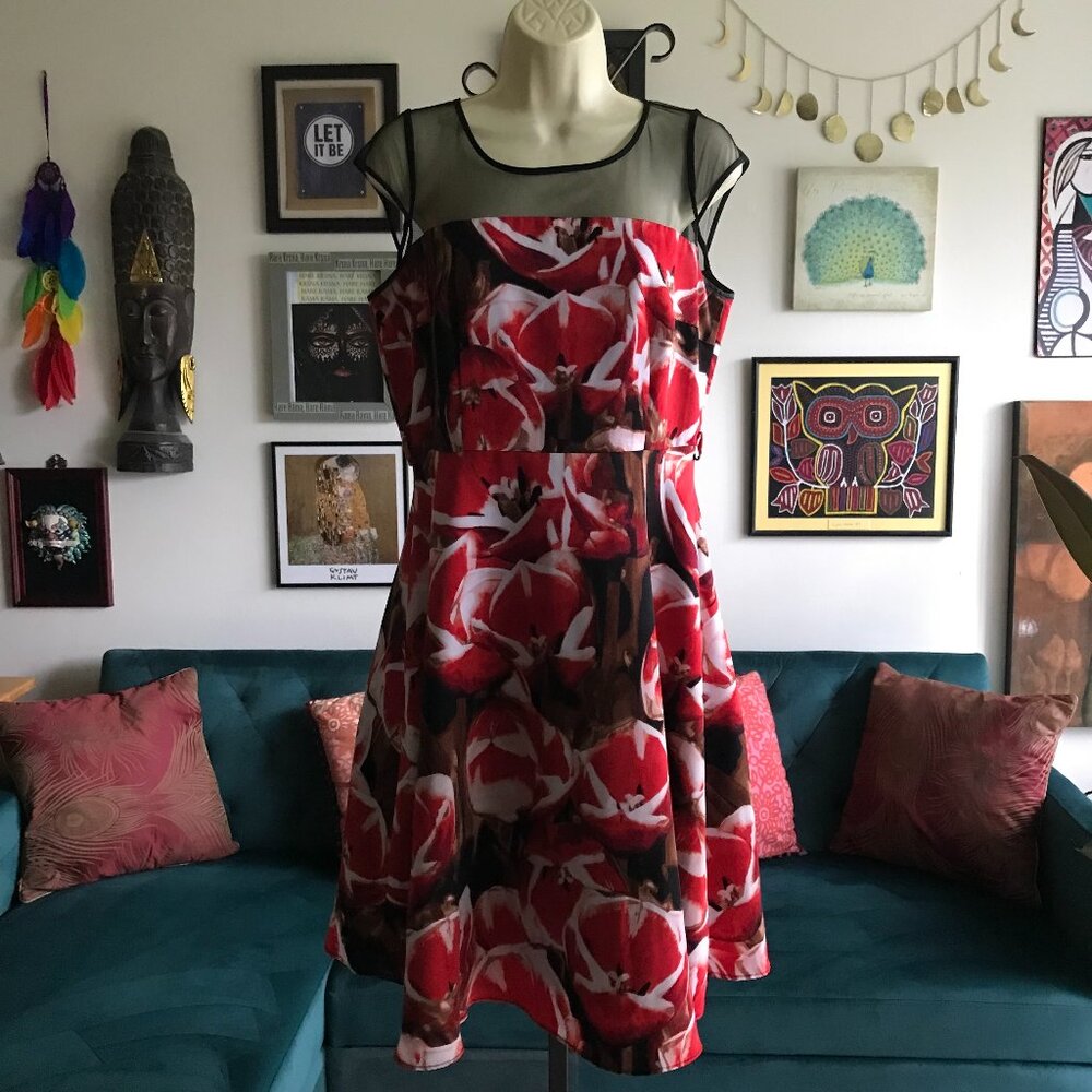 LIZ CLAIBORNE size 8 Red Floral Print Black Mesh Accent A-Line Dress
